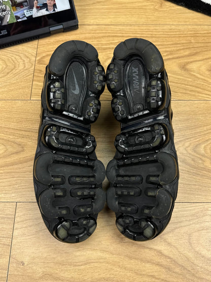 Nike Air Vapormax Plus (42)