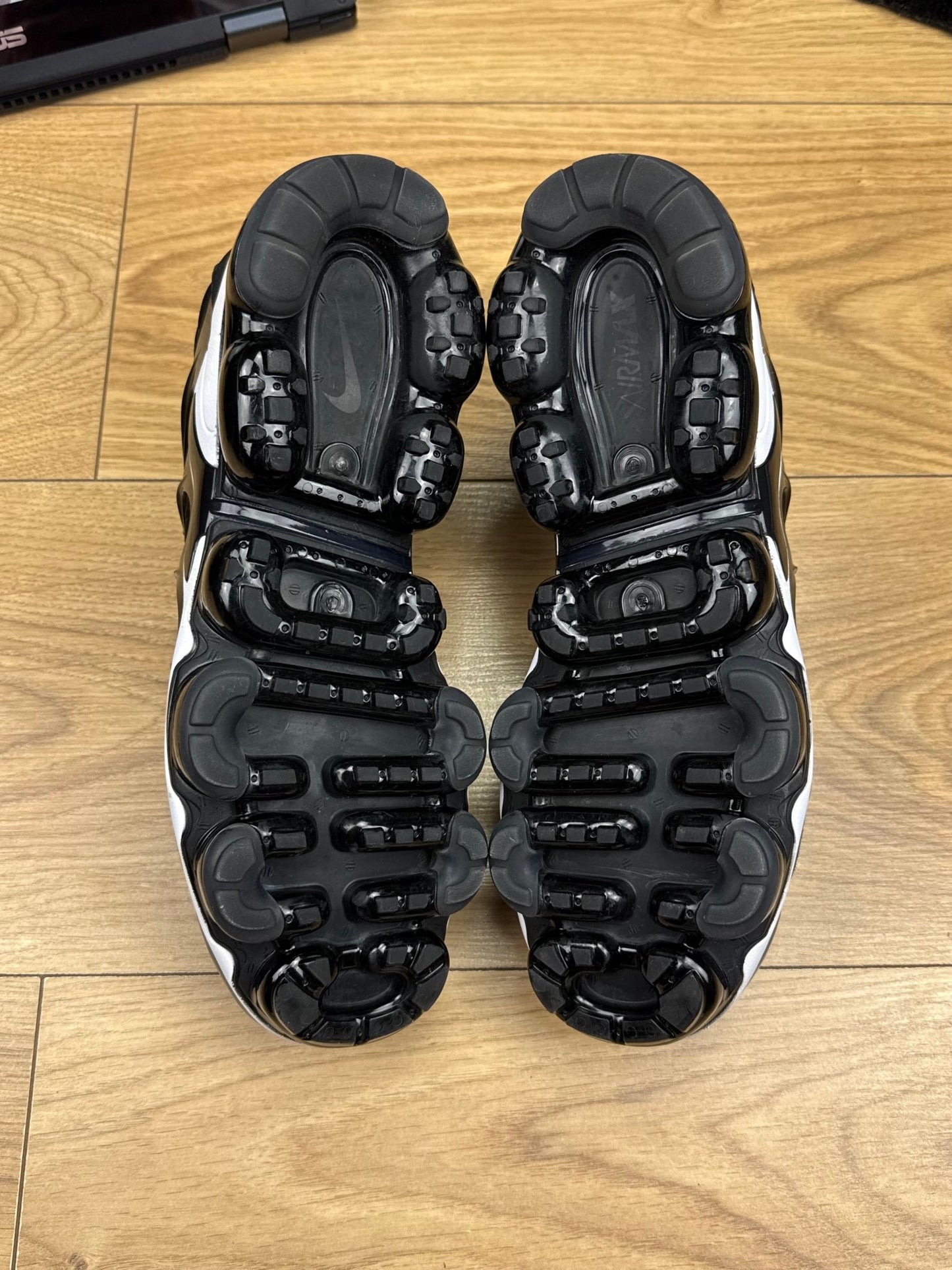 Nike Air Vapormax Plus (41)