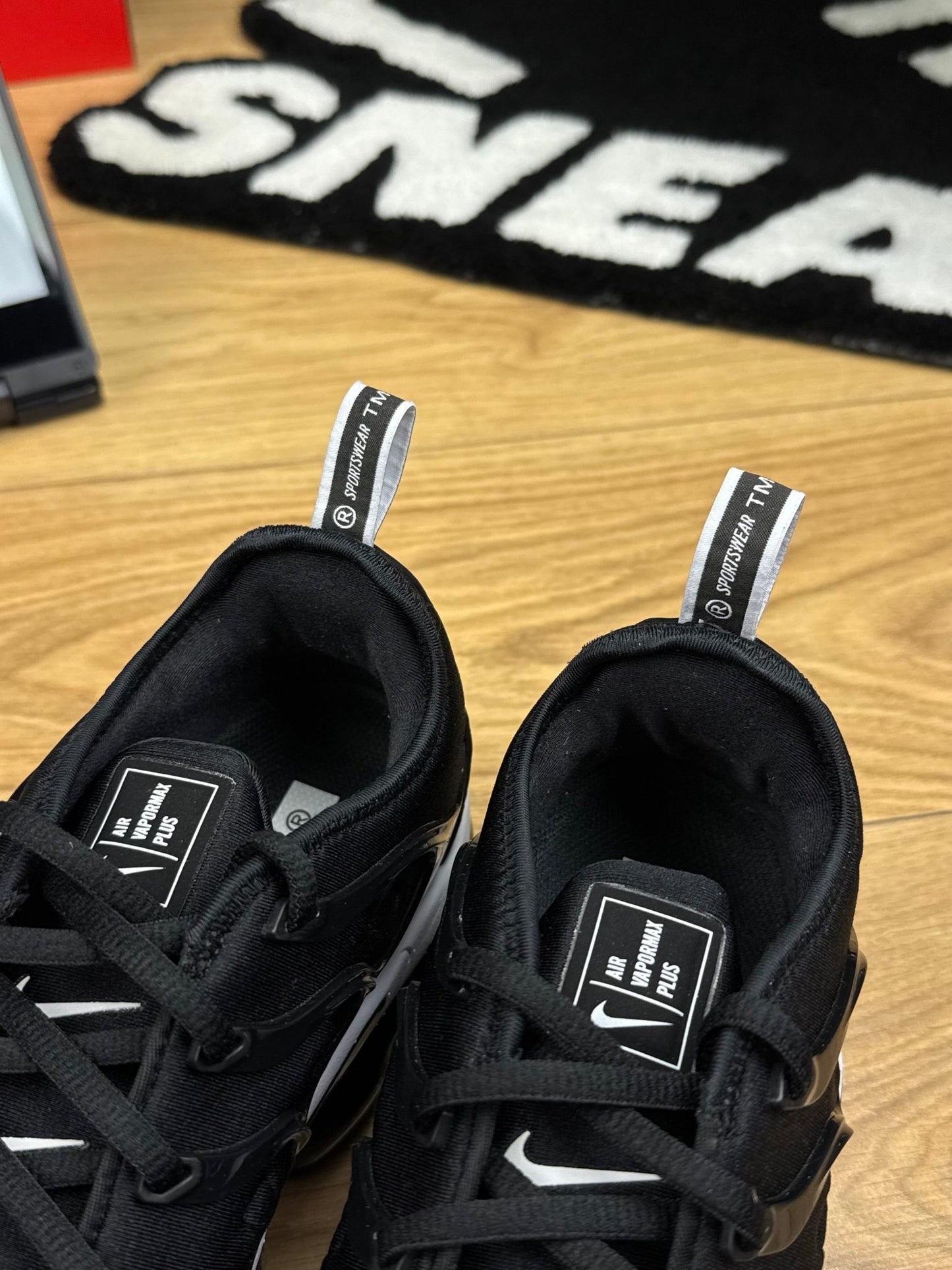 Nike Air Vapormax Plus (41)