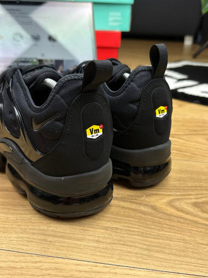 Nike Air Vapormax Plus (45) - sneakilystore