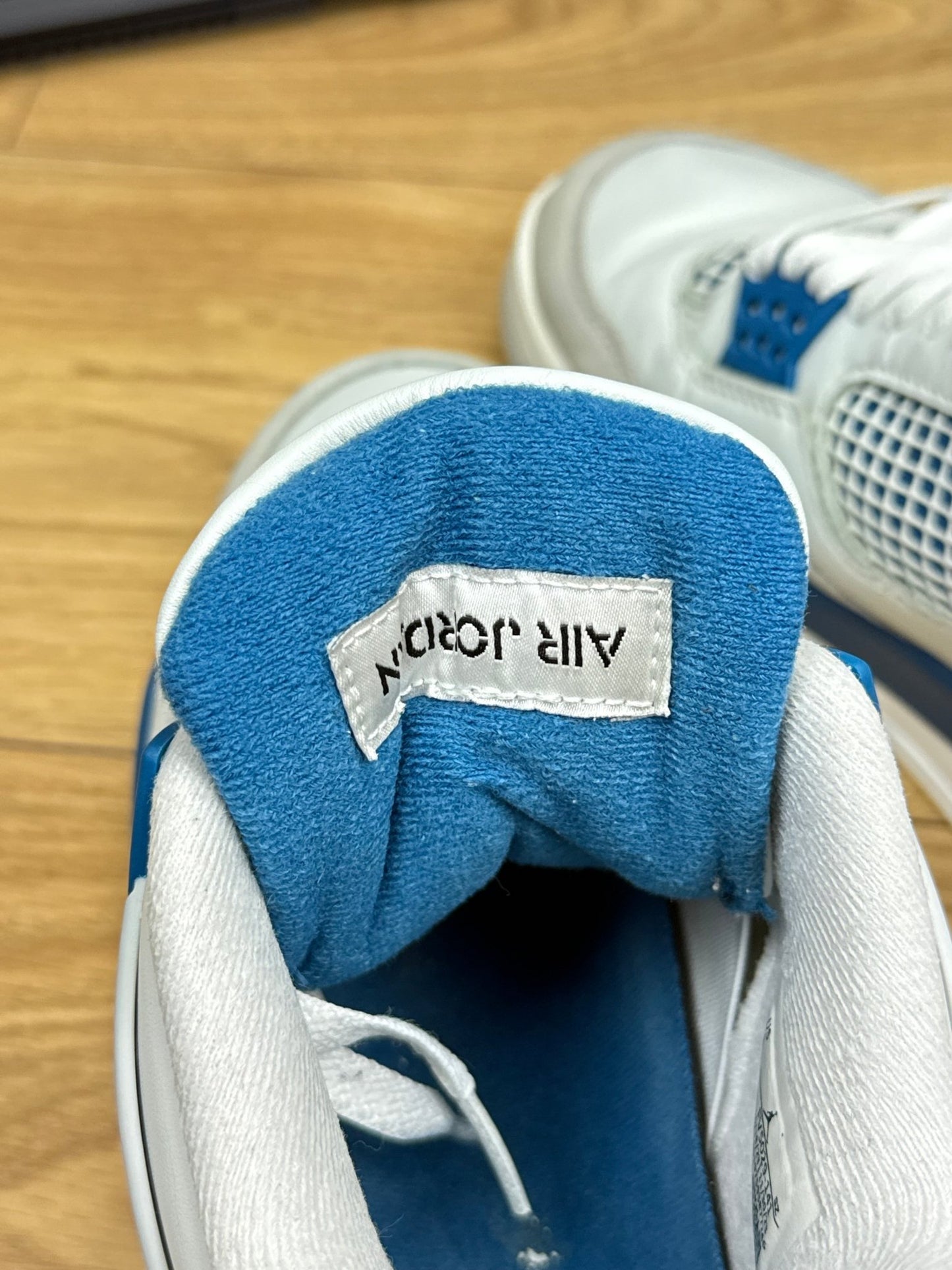 Nike Air Jordan 4 IV (41)