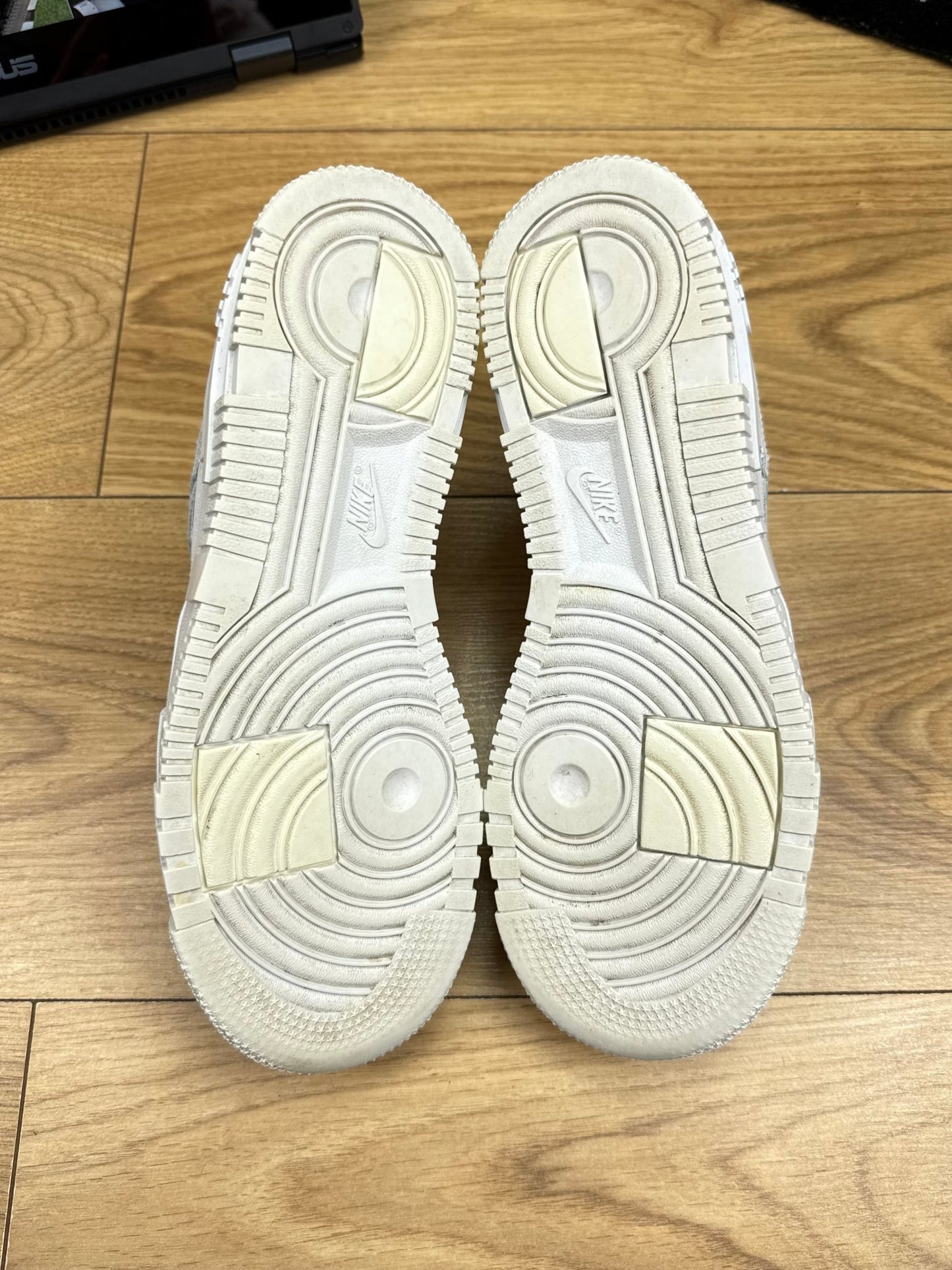 Nike Air Force 1 Pixel (39)