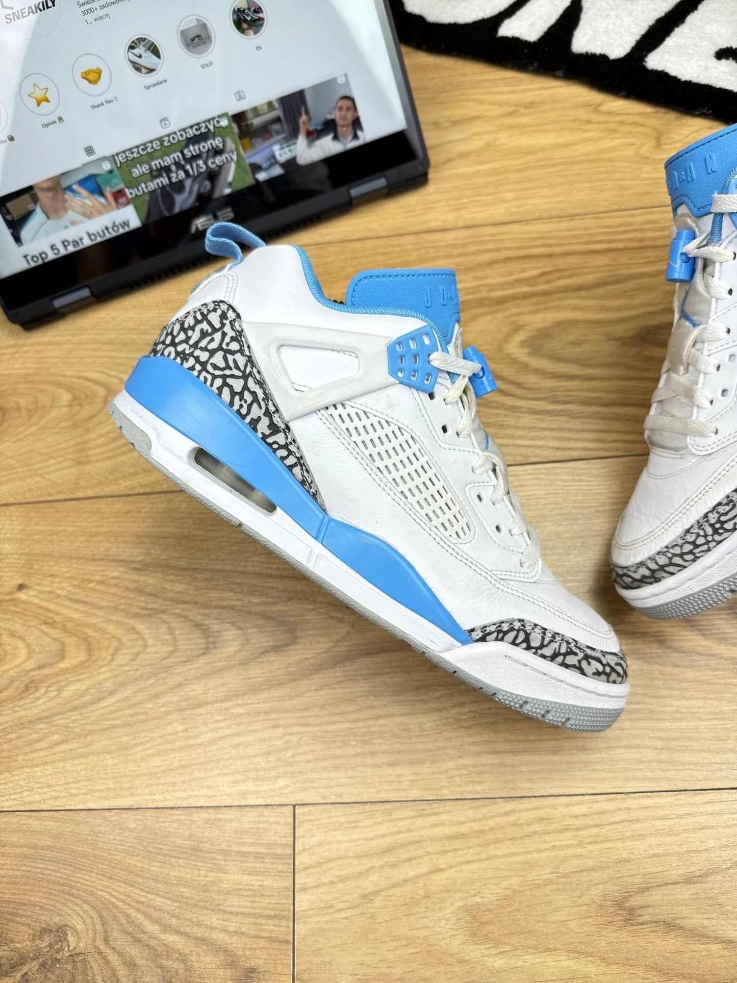 Nike Air Jordan Spizike Low — buty sportowe męskie w bardzo dobrym stanie rozmiar 42.5, zewnętrzny panel prawego buta