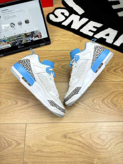 Nike Air Jordan Spizike Low — buty sportowe męskie w bardzo dobrym stanie rozmiar 42.5, widok z góry na wewnętrzną stronę butów