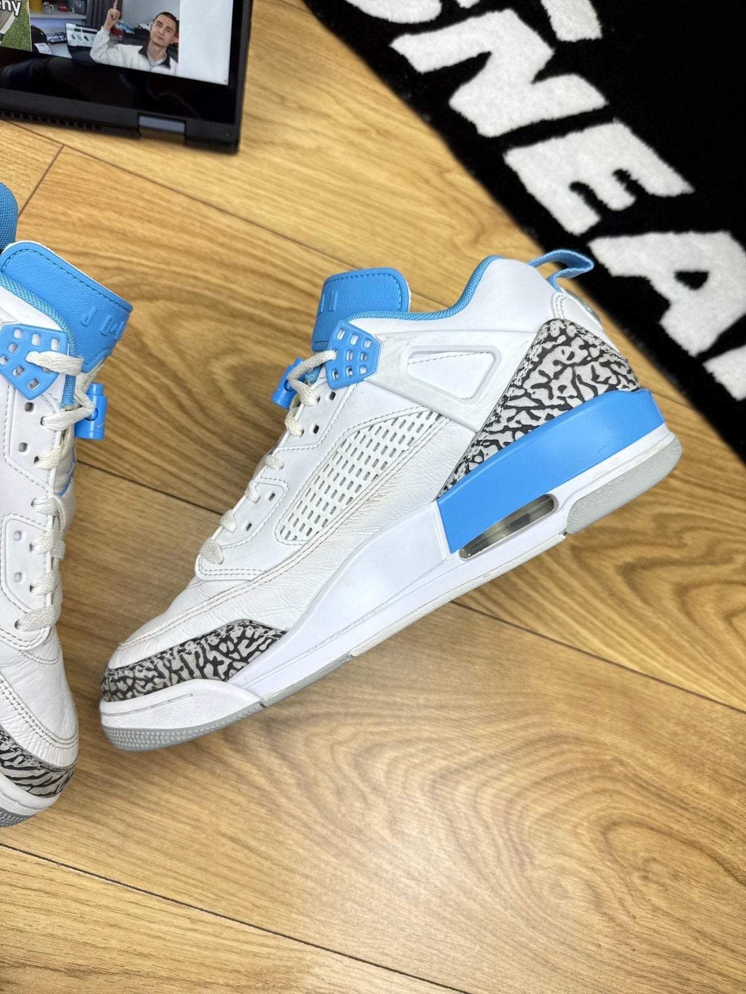 Nike Air Jordan Spizike Low — buty sportowe męskie w bardzo dobrym stanie rozmiar 42.5, wewnętrzny panel prawego buta