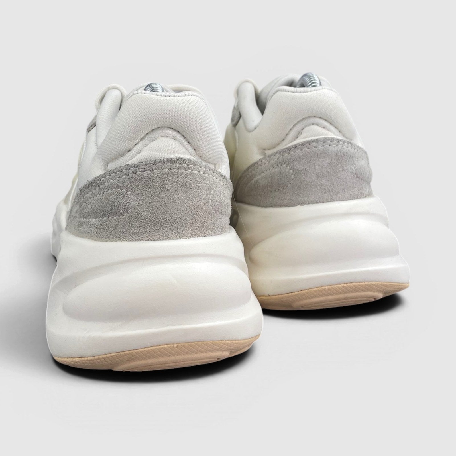 Adidas Ozelle Cloud White — buty sportowe męskie w bardzo dobrym stanie rozmiar 40, widok z tyłu