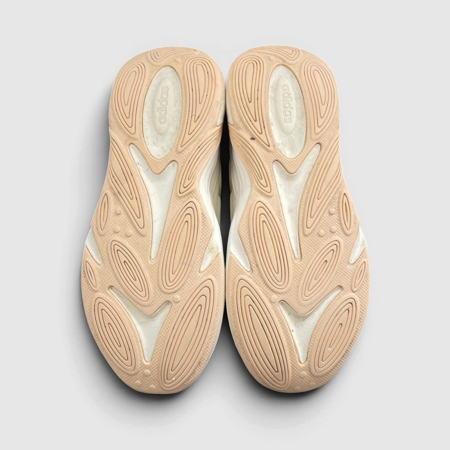 Adidas Ozelle Cloud White — buty sportowe męskie w bardzo dobrym stanie rozmiar 40, podeszwa