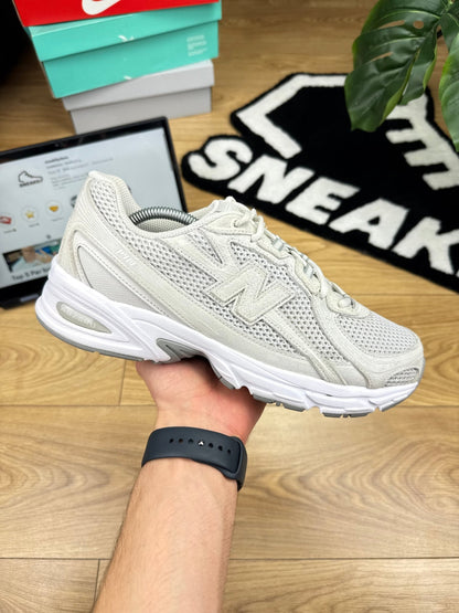 New Balance 740 (44)