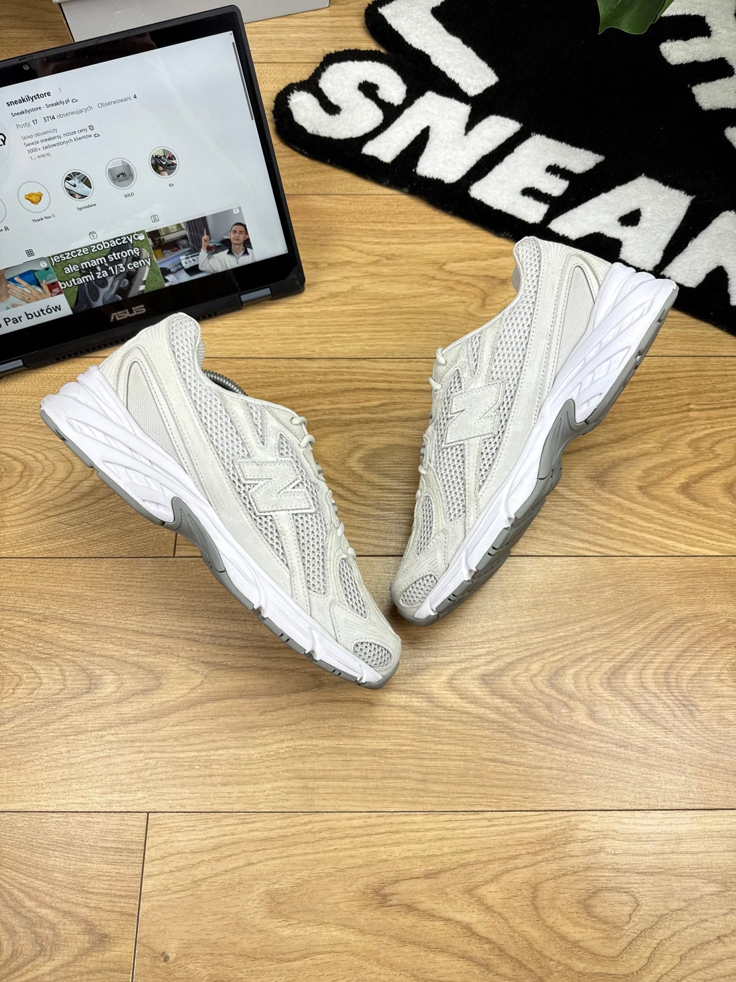 New Balance 740 (44)