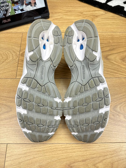 New Balance 740 (44)