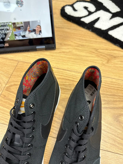 Nike SB Blazer Court Mid Premium — buty sportowe męskie nowe rozmiar 43, widok z góry na wewnętrzną stronę butów