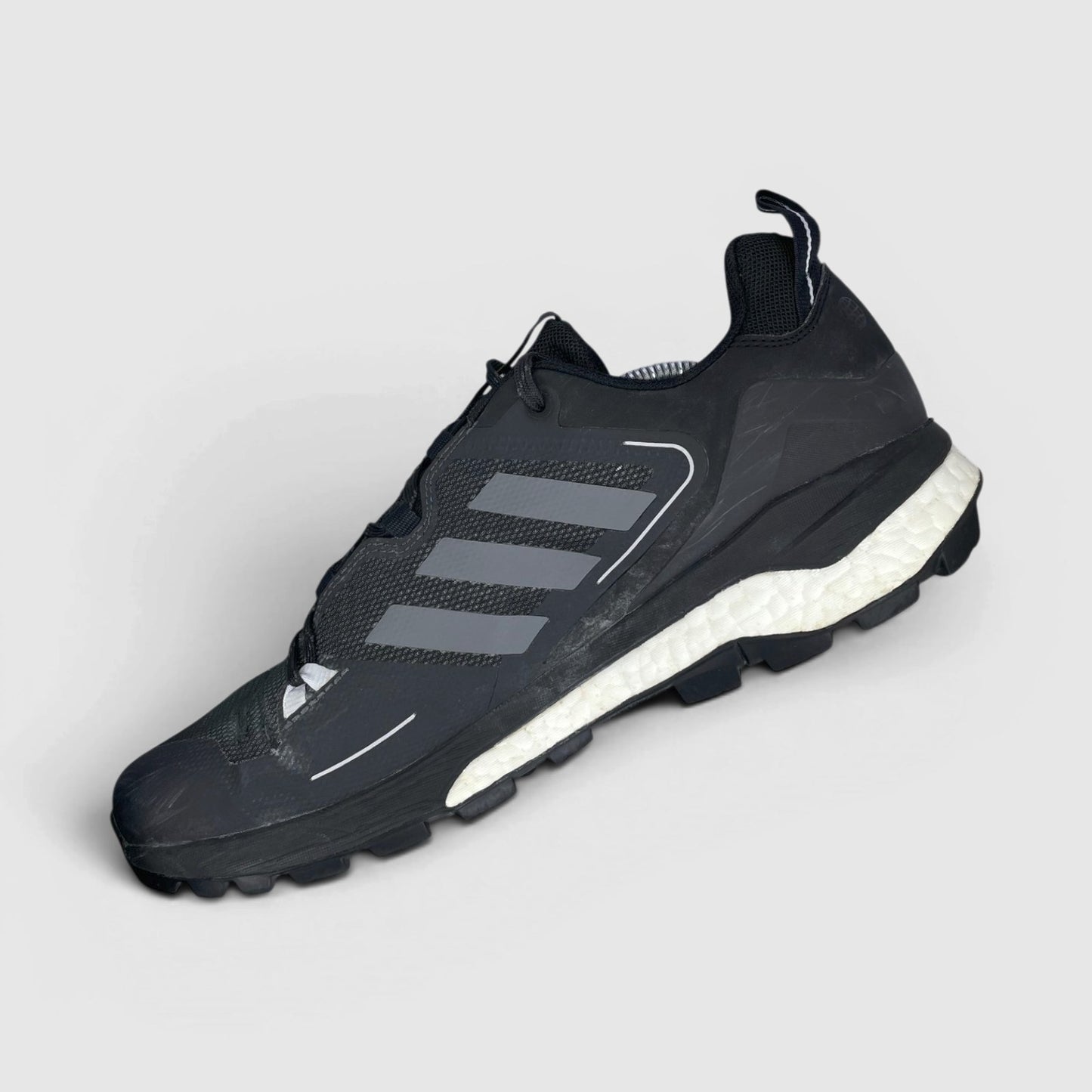 Adidas Terrex Skychaser 2.0 Black Grey — trekkingi męskie w bardzo dobrym stanie rozmiar 46, wewnętrzny panel prawego buta