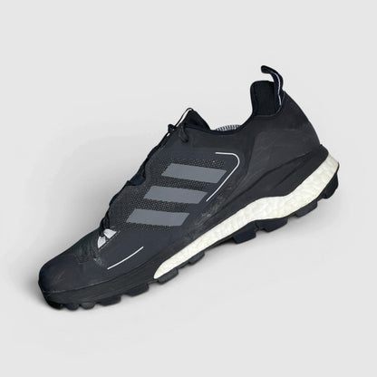 Adidas Terrex Skychaser 2.0 Black Grey — trekkingi męskie w bardzo dobrym stanie rozmiar 46, wewnętrzny panel prawego buta