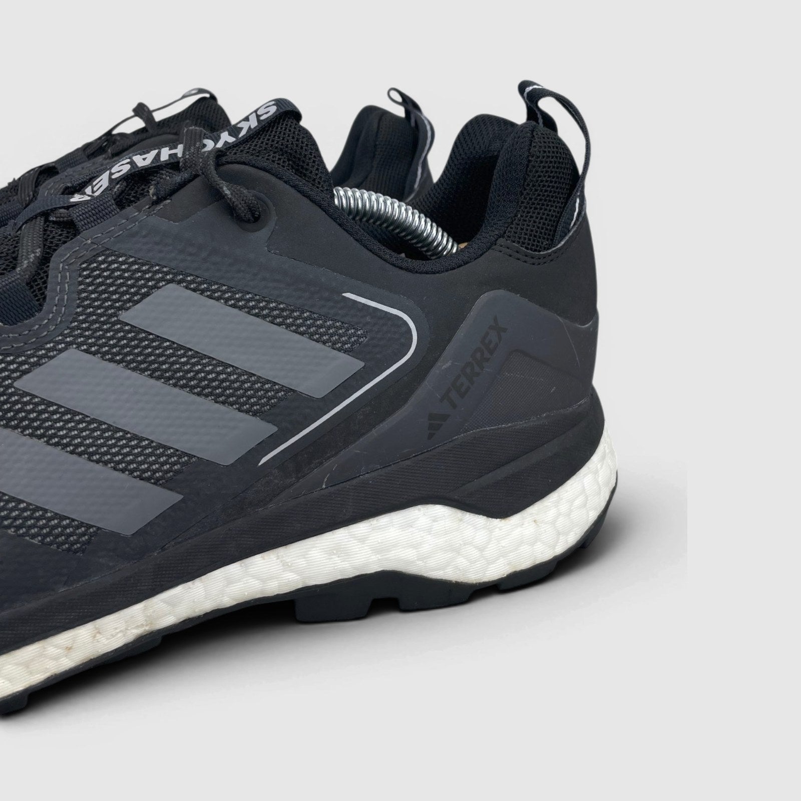 Adidas Terrex Skychaser 2.0 Black Grey — trekkingi męskie w bardzo dobrym stanie rozmiar 46, opcjonalne zdjęcie 1