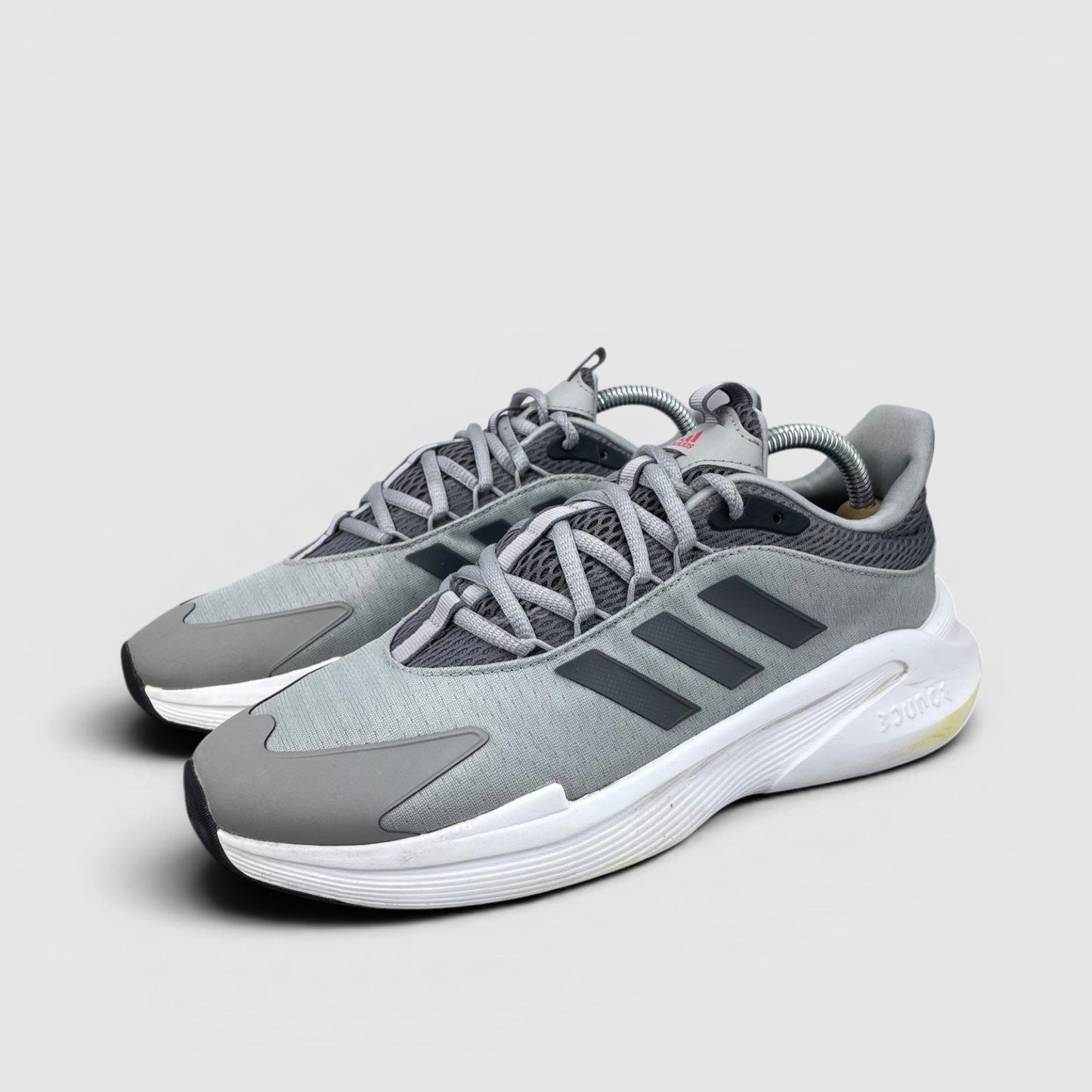 Adidas AlphaEdge + — buty sportowe męskie w bardzo dobrym stanie rozmiar 41 1/3, widok z boku