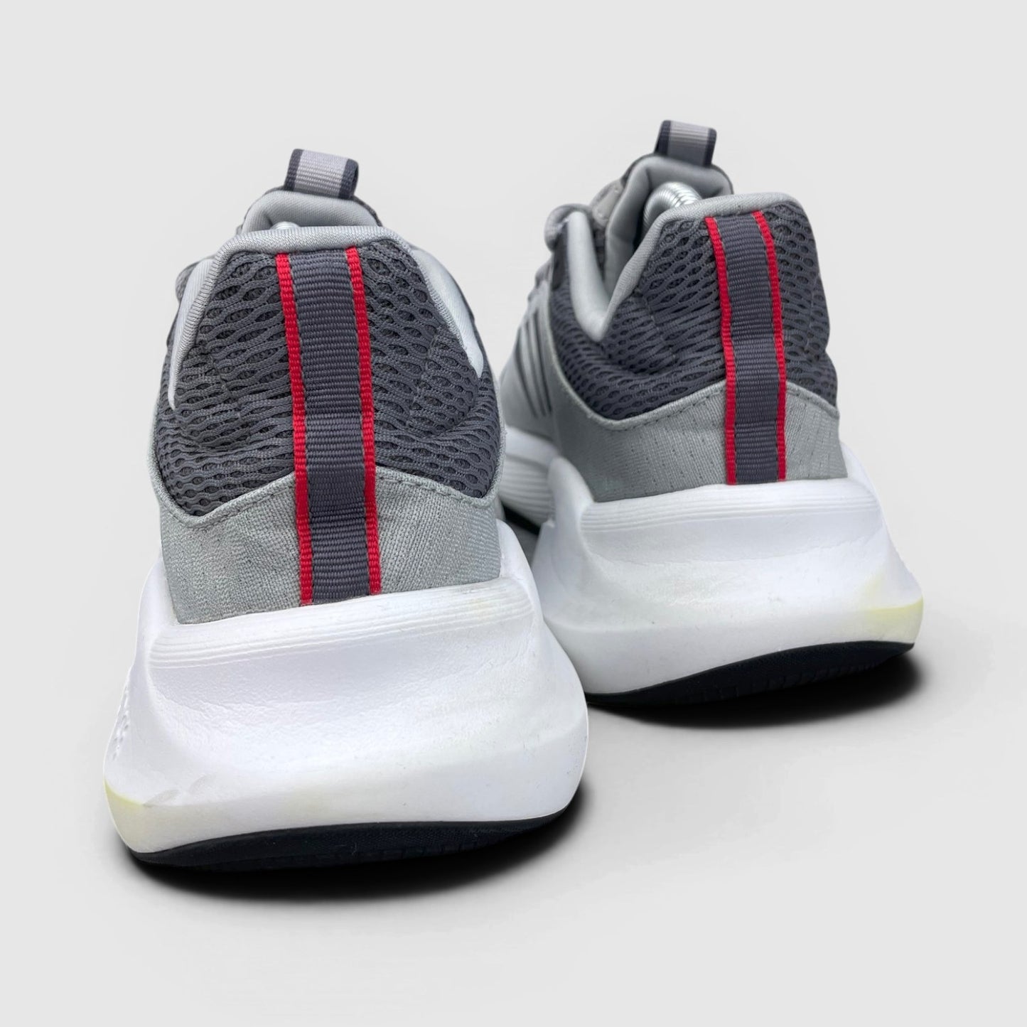 Adidas AlphaEdge + — buty sportowe męskie w bardzo dobrym stanie rozmiar 41 1/3, widok z tyłu