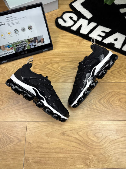 Nike Air Vapormax Plus (44.5)