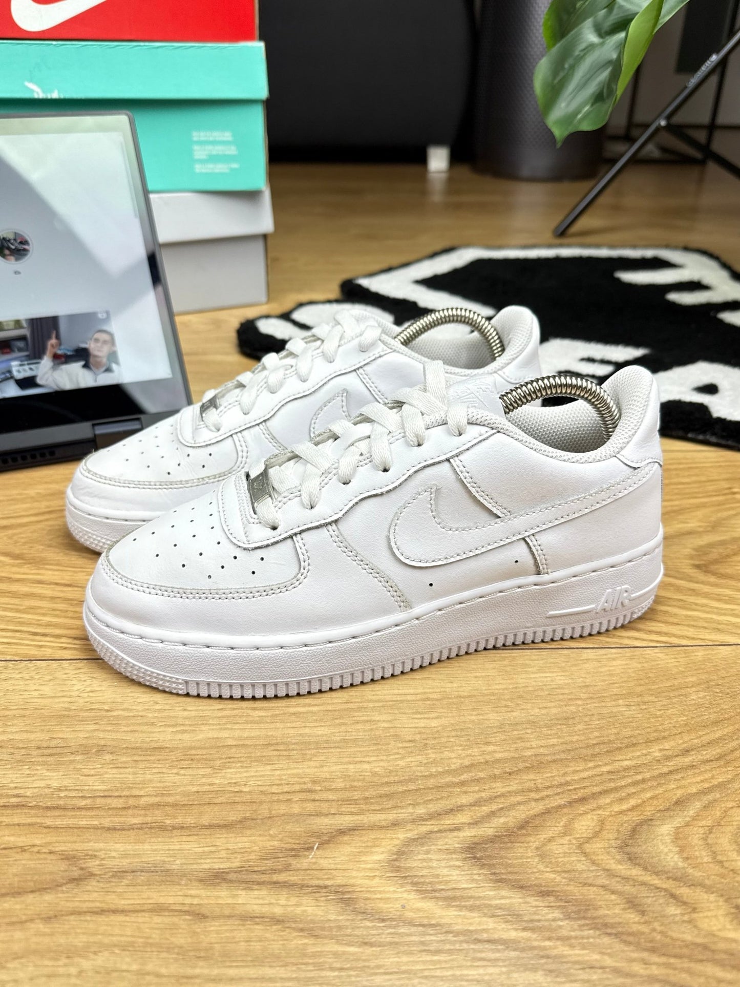 Nike Air Force 1 Low (38.5)