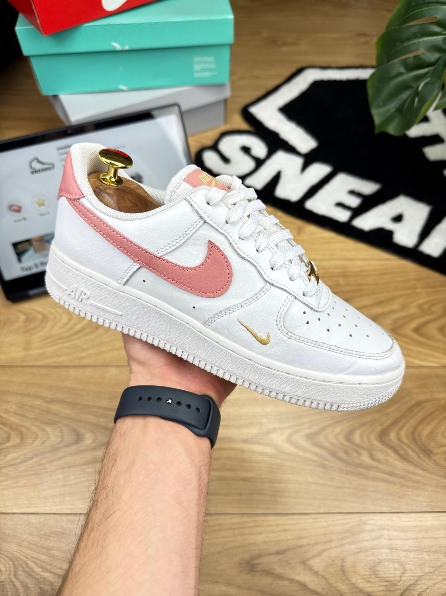Nike Air Force 1 Low (38.5)