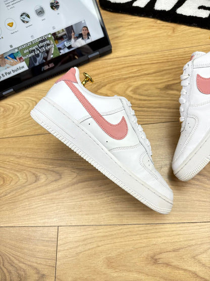 Nike Air Force 1 Low (38.5)