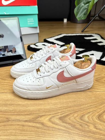 Nike Air Force 1 Low (38.5)