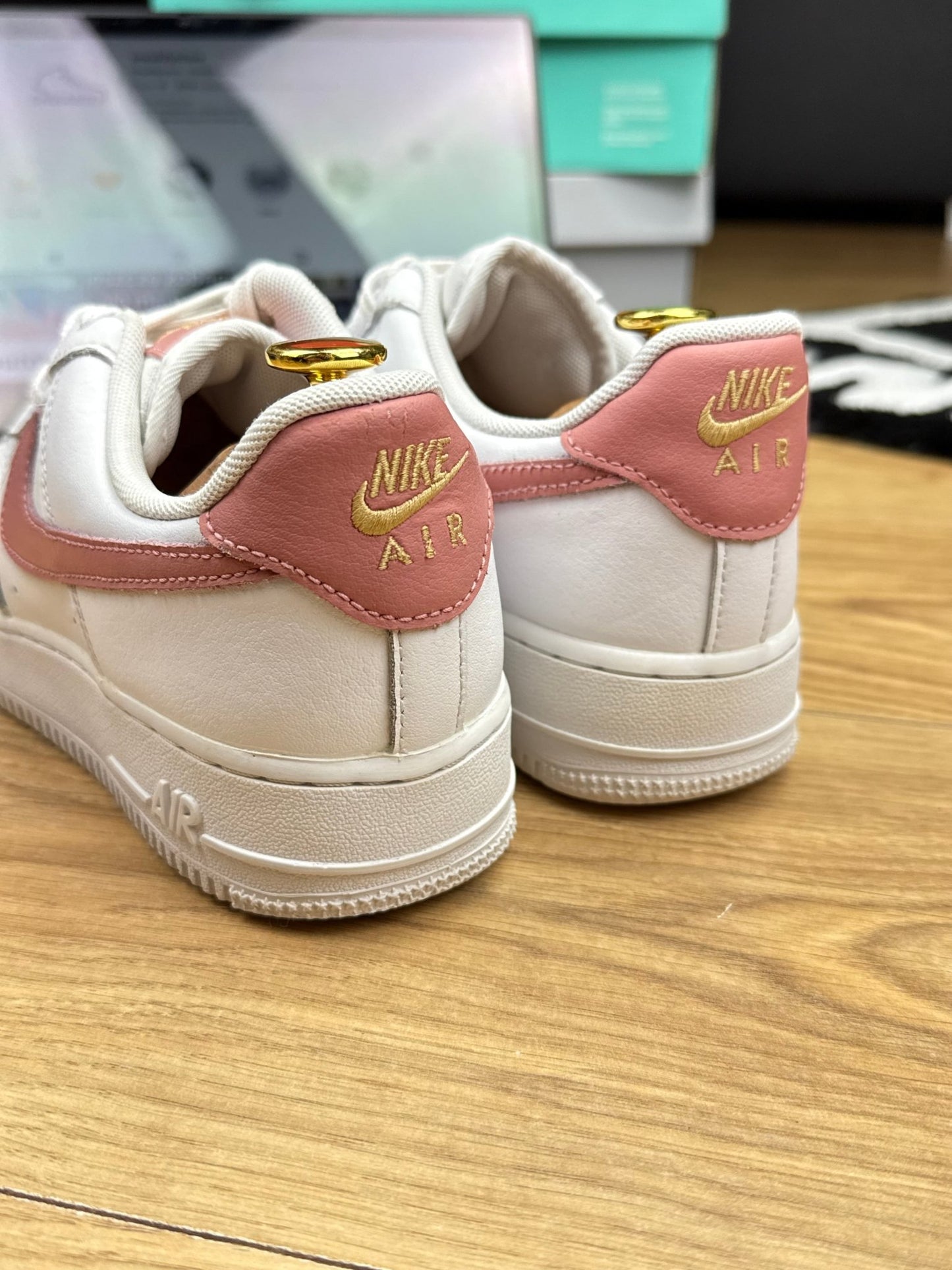 Nike Air Force 1 Low (38.5)