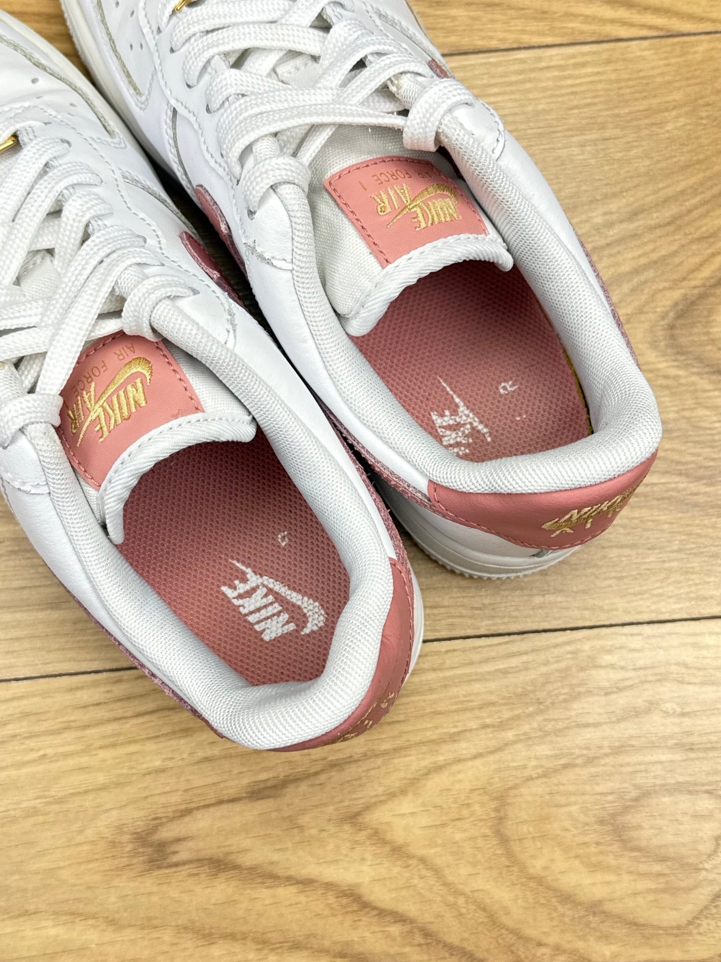 Nike Air Force 1 Low (38.5)