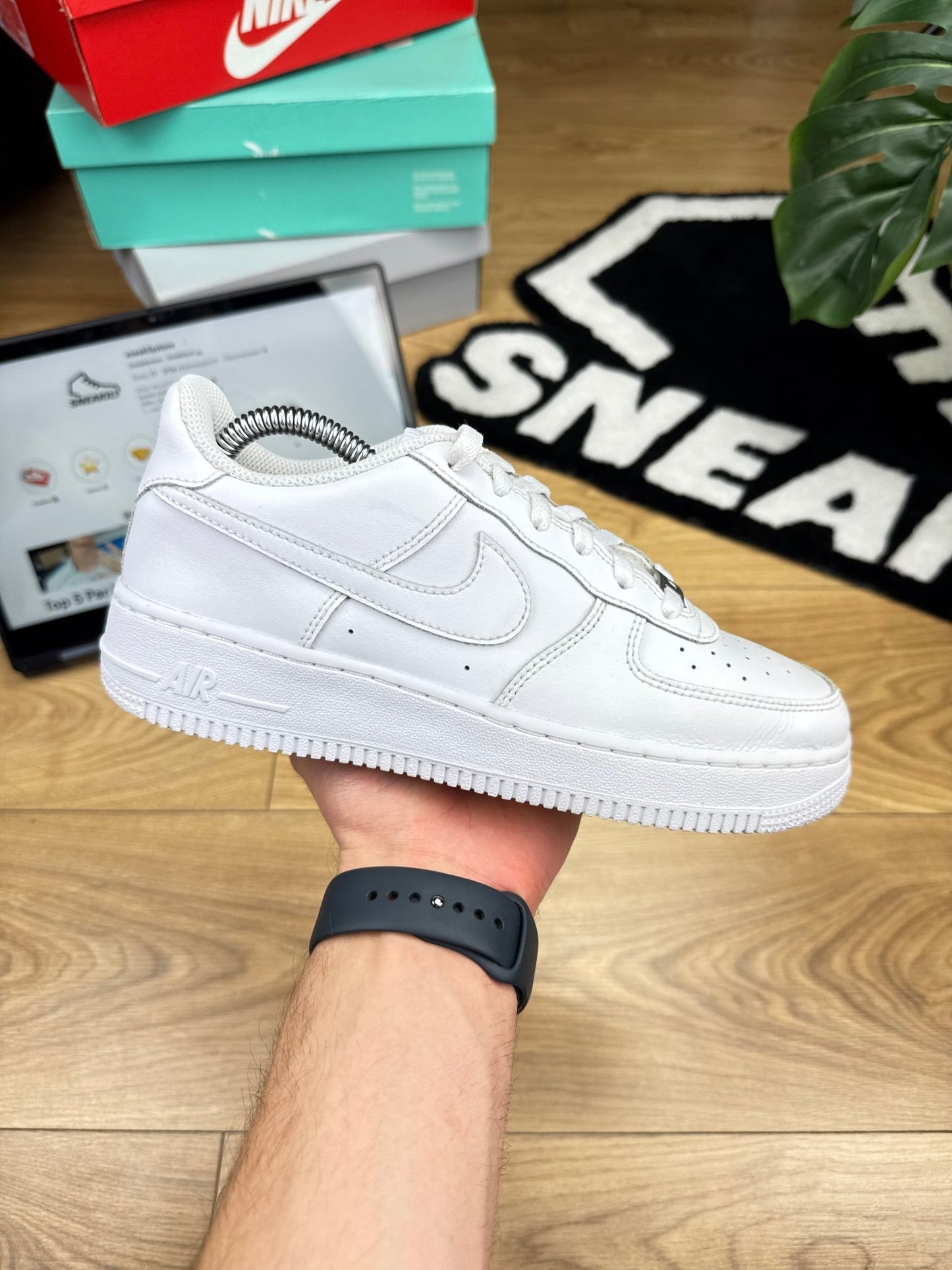 Nike Air Force 1 Low (38.5)