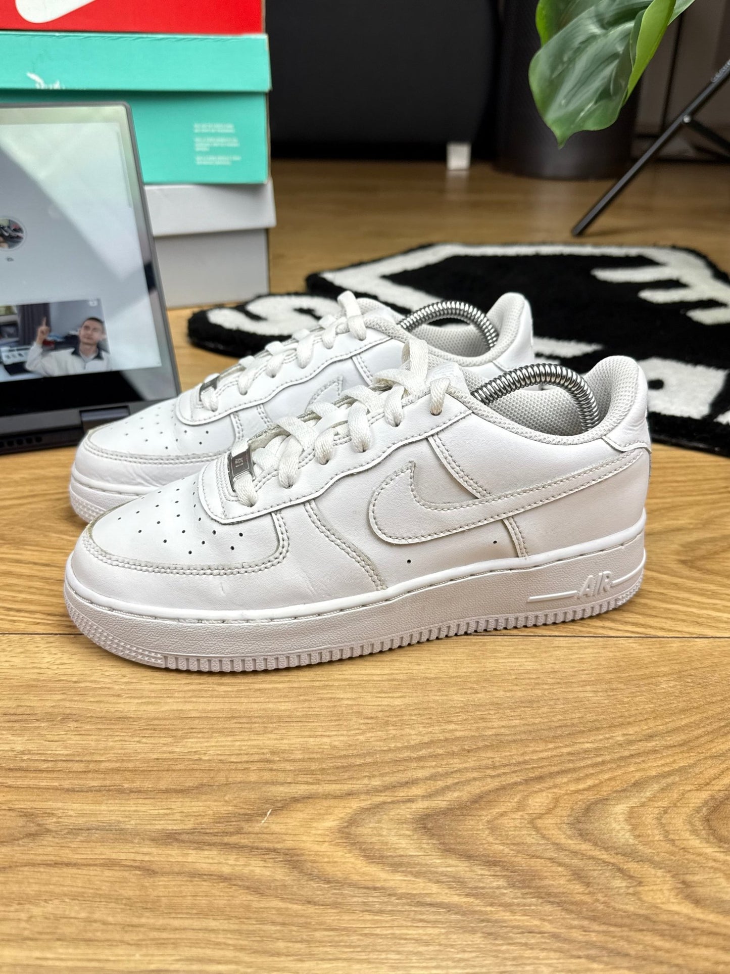 Nike Air Force 1 Low (38.5)
