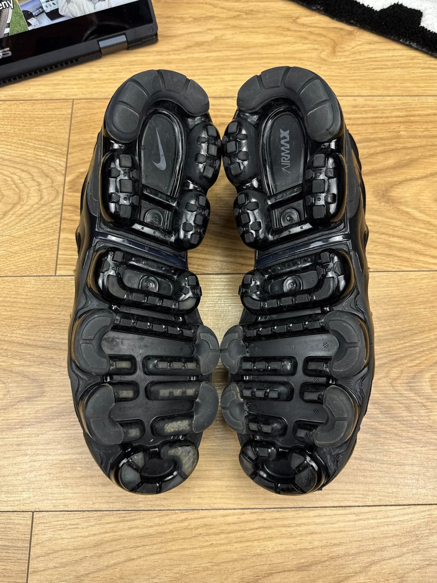 Nike Air Vapormax Plus (44)