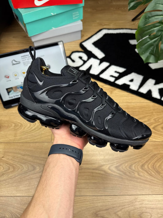 Nike Air Vapormax Plus (45.5)