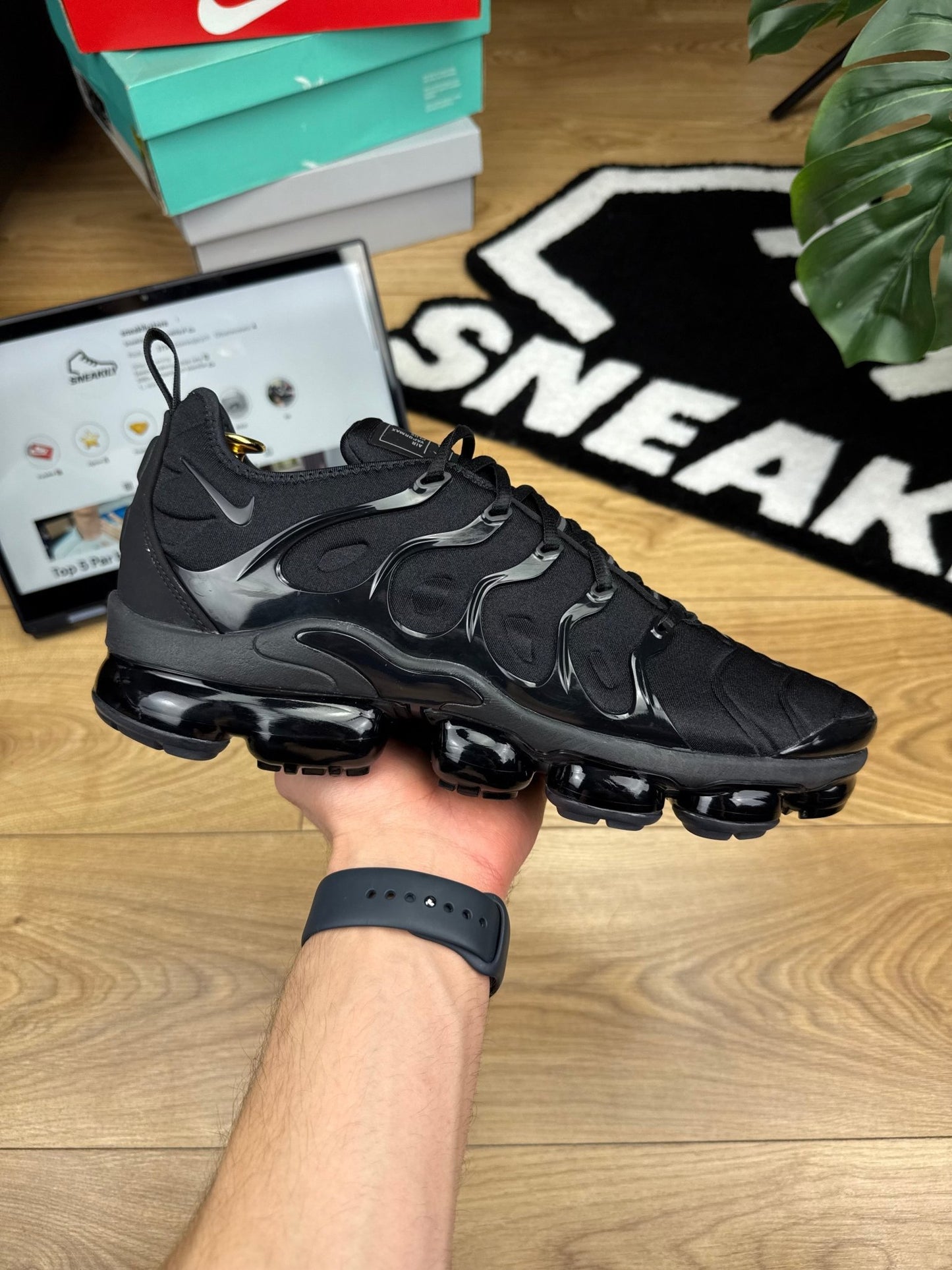 Nike Air Vapormax Plus (45.5)