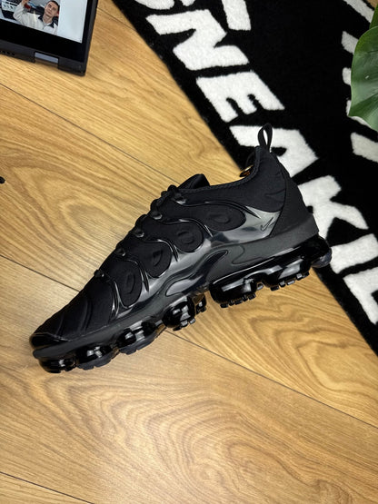 Nike Air Vapormax Plus (45.5)
