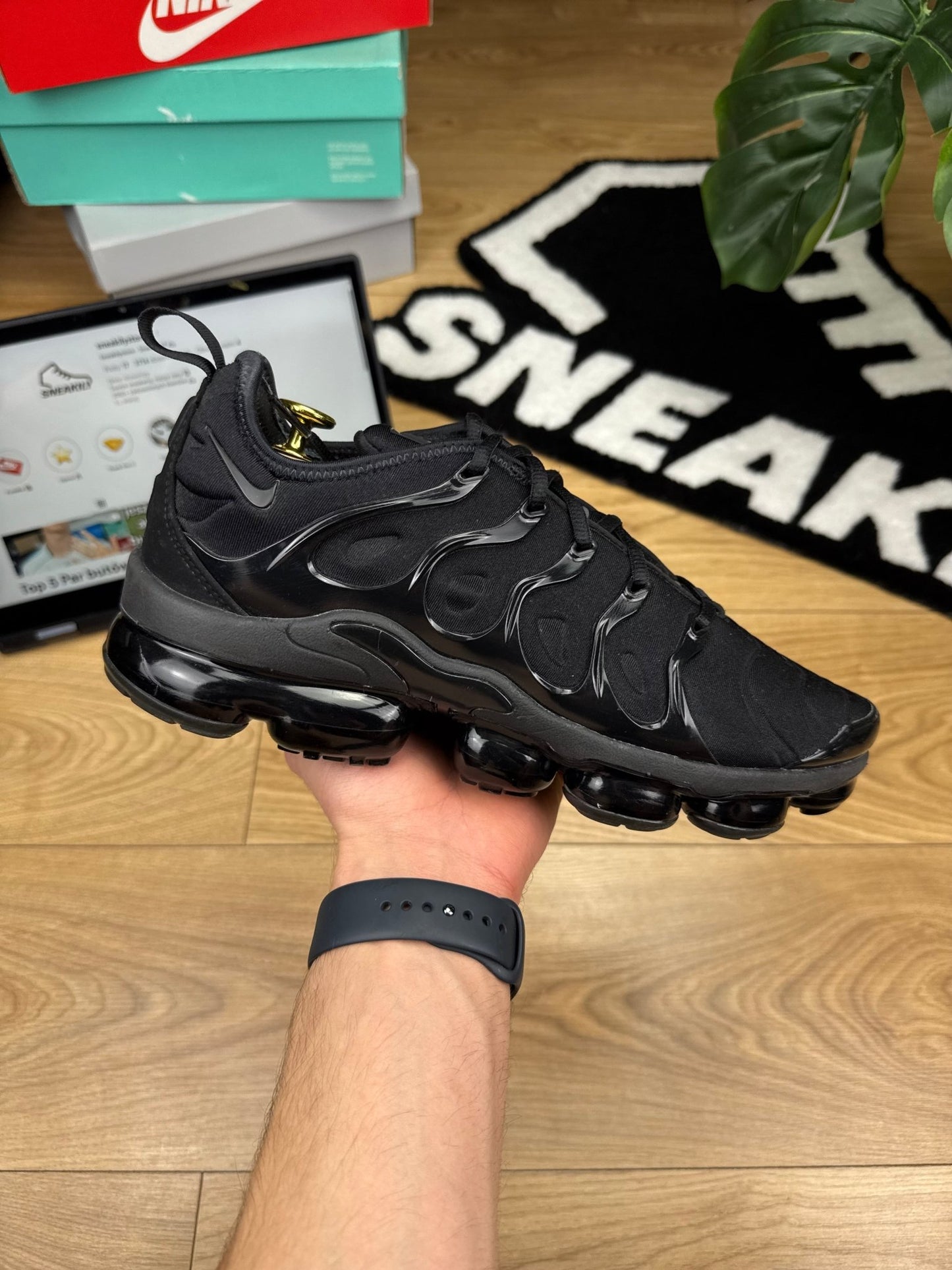 Nike Air Vapormax Plus (44.5)