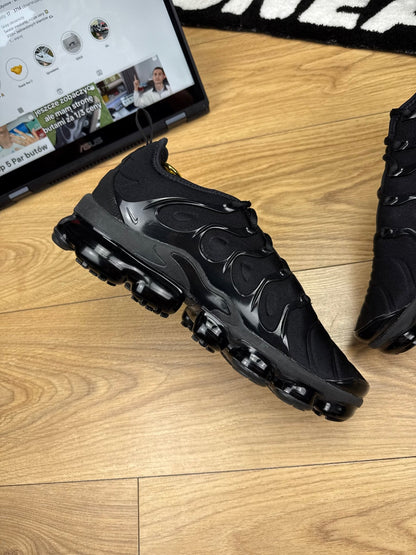 Nike Air Vapormax Plus (44.5)