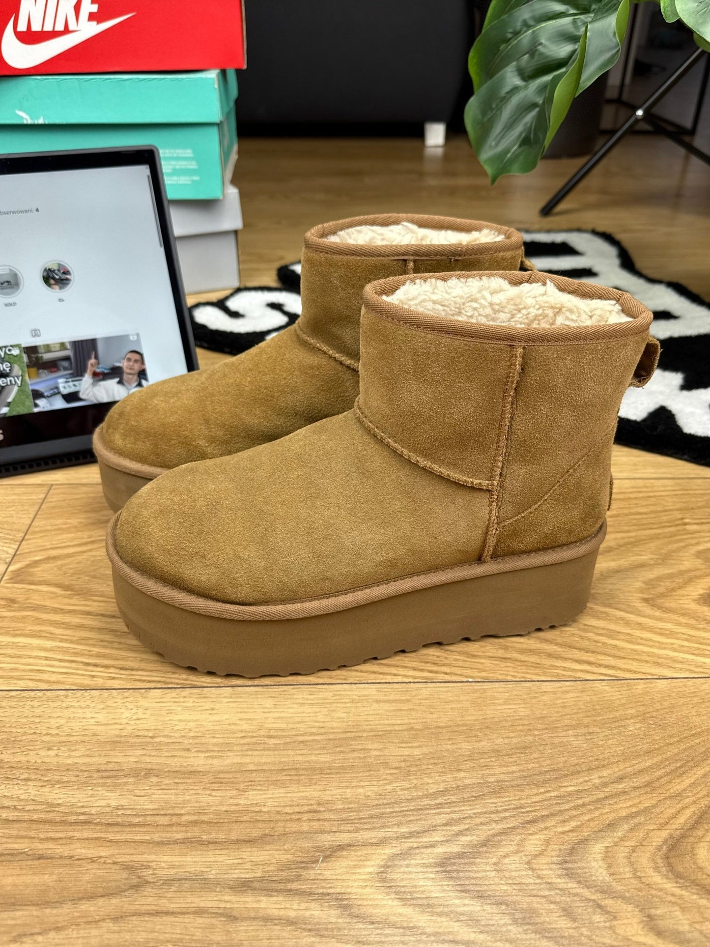 UGG Classic Mini Platform (39)