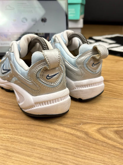 Nike Vintage Xccelerator (40.5)