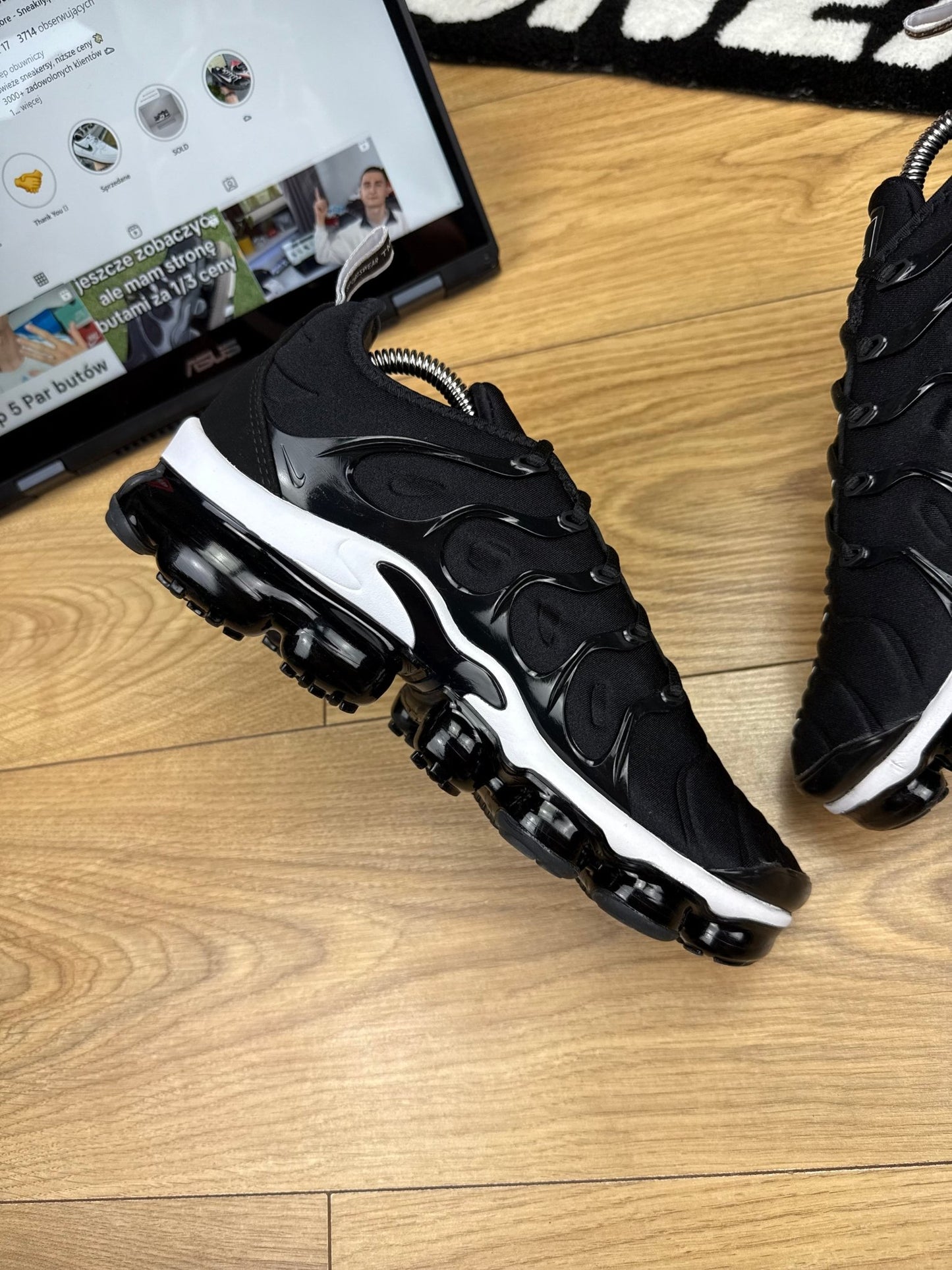 Nike Air Vapormax Plus (42)