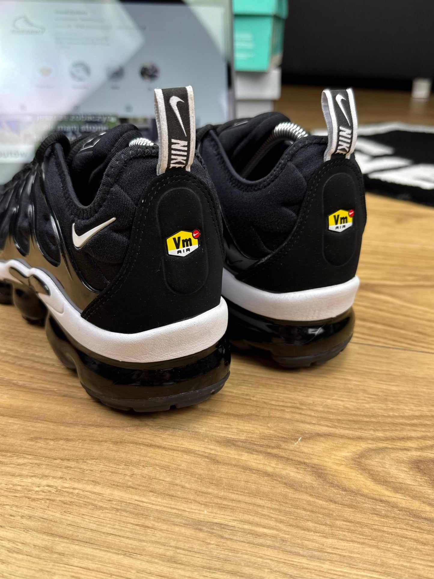 Nike Air Vapormax Plus (42)