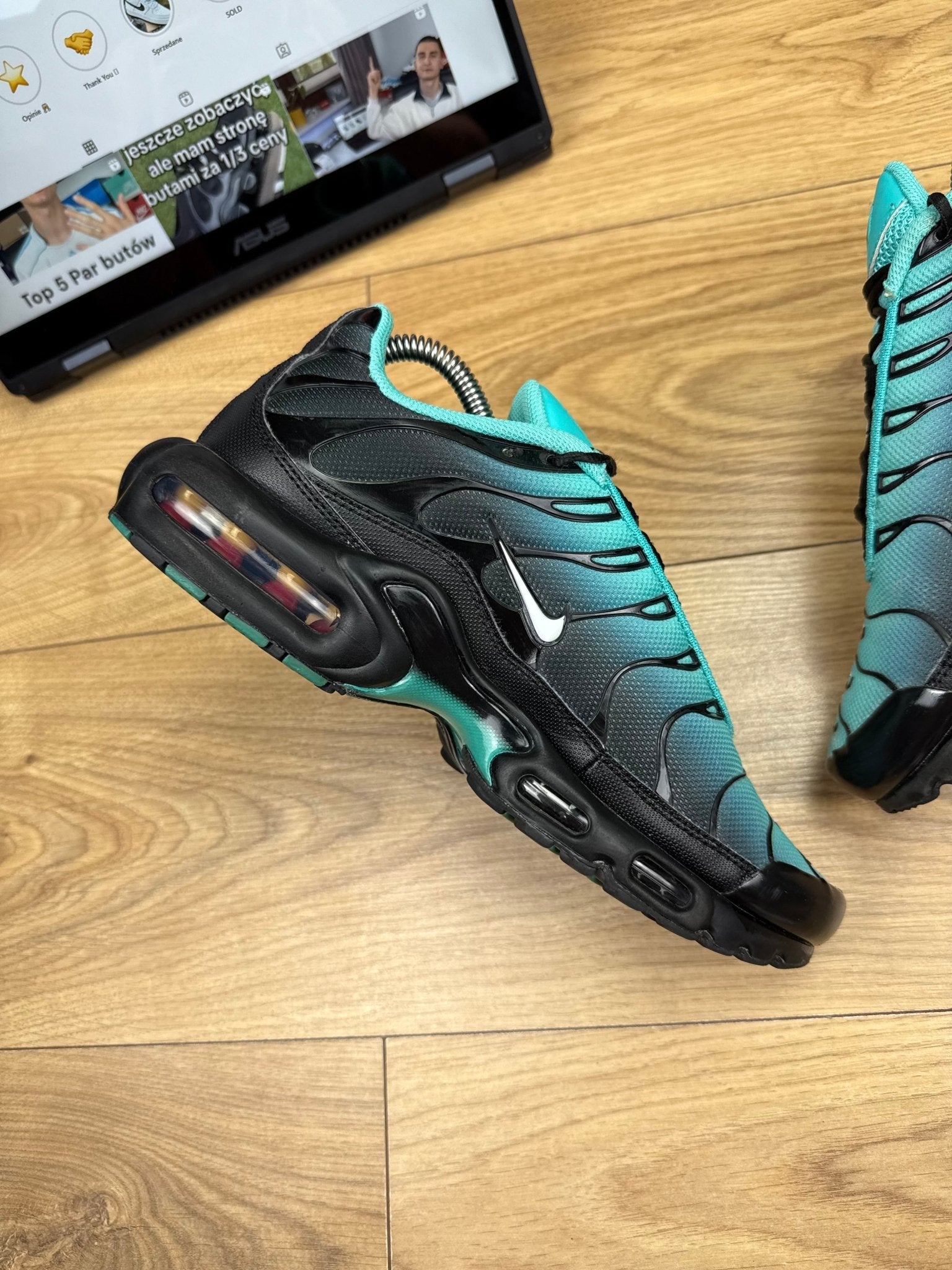 Nike Air Max Plus (42) - sneakilystore