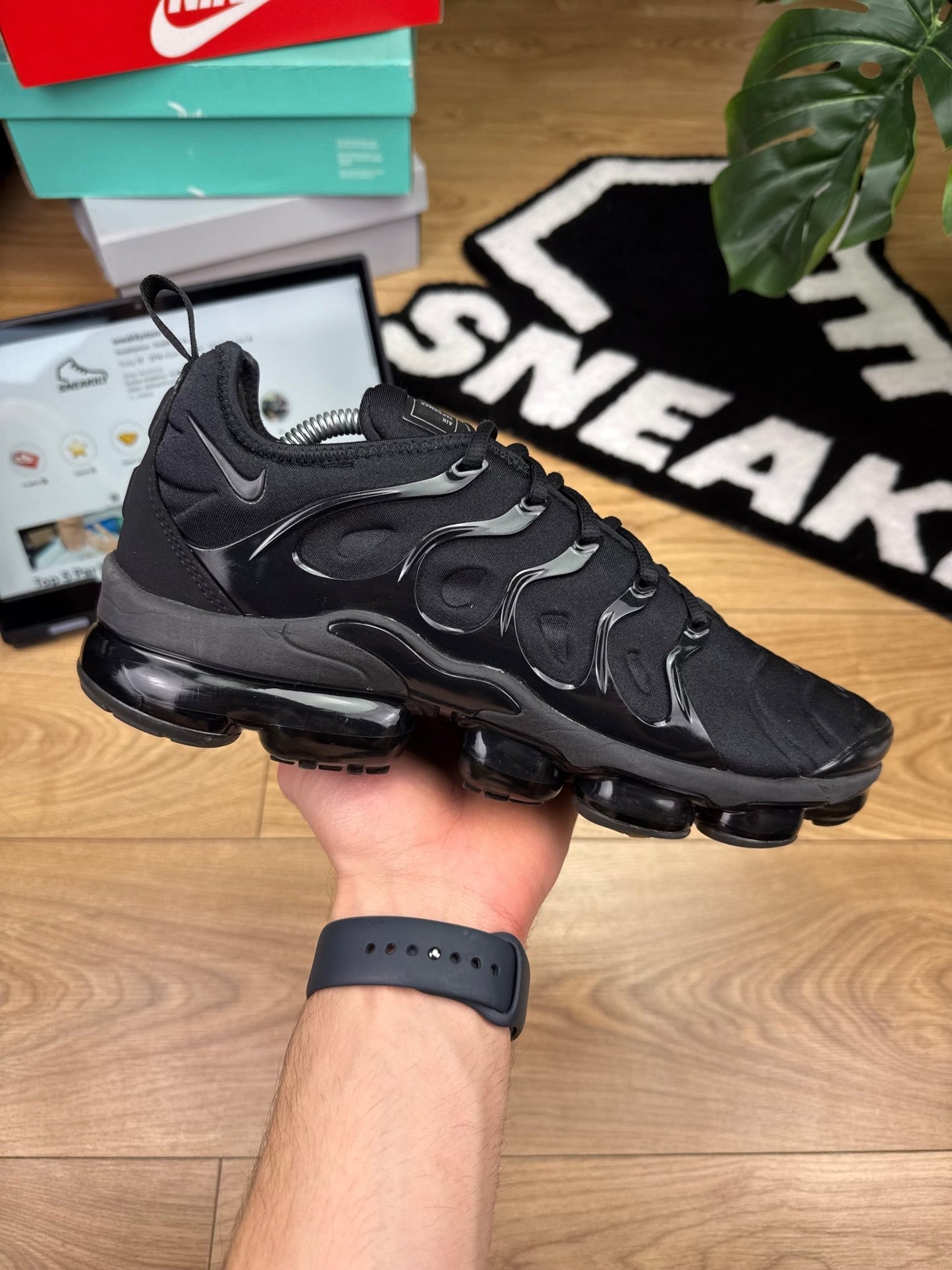 Nike Air Vapormax Plus (44.5)