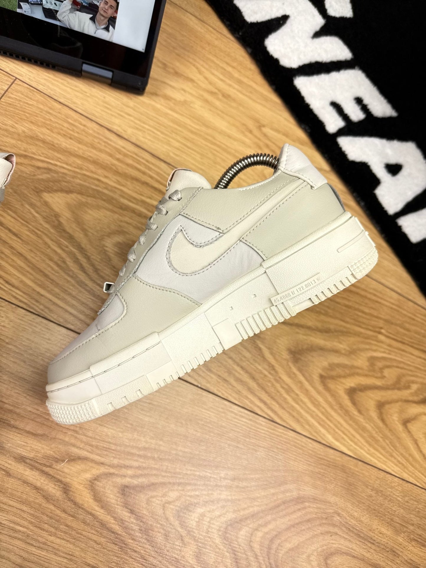 Nike Air Force 1 Pixel (38)