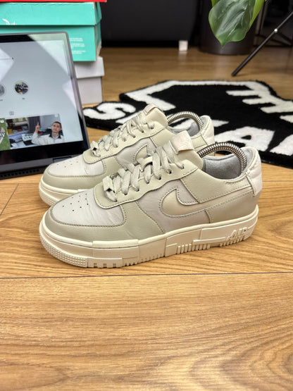 Nike Air Force 1 Pixel (38)
