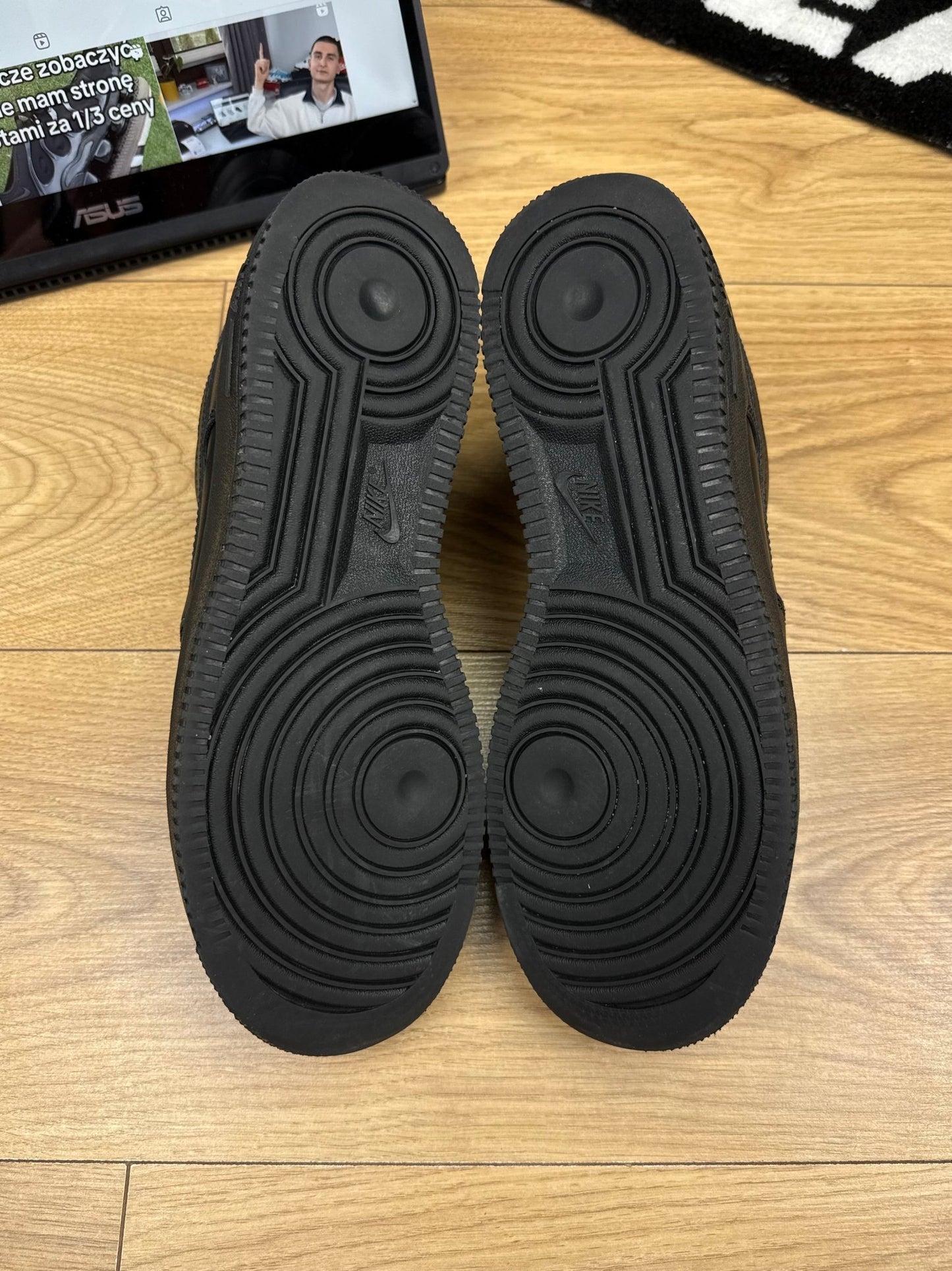 Nike Air Force 1 Low (42.5)