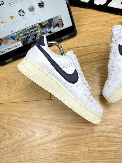 Nike Air Force 1 ’07 FlyEase — buty sportowe damskie w bardzo dobrym stanie rozmiar 36.5, wewnętrzny panel lewego buta