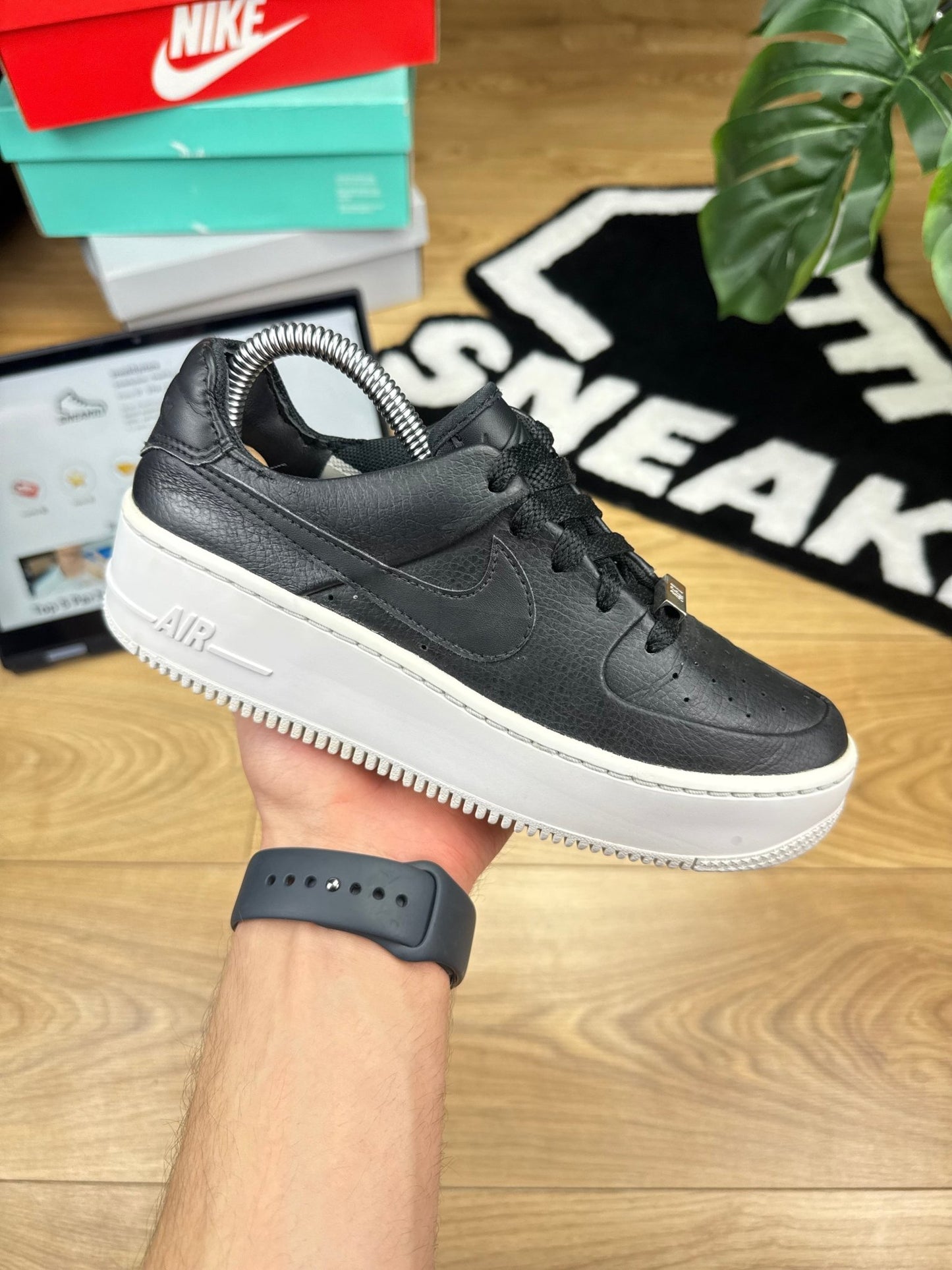 Nike Air Force 1 Sage (36)