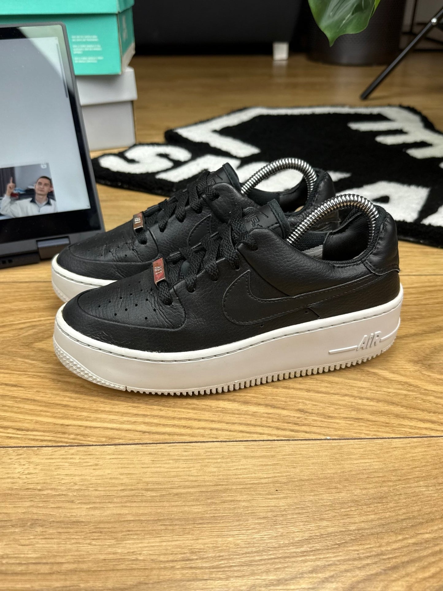 Nike Air Force 1 Sage (36)