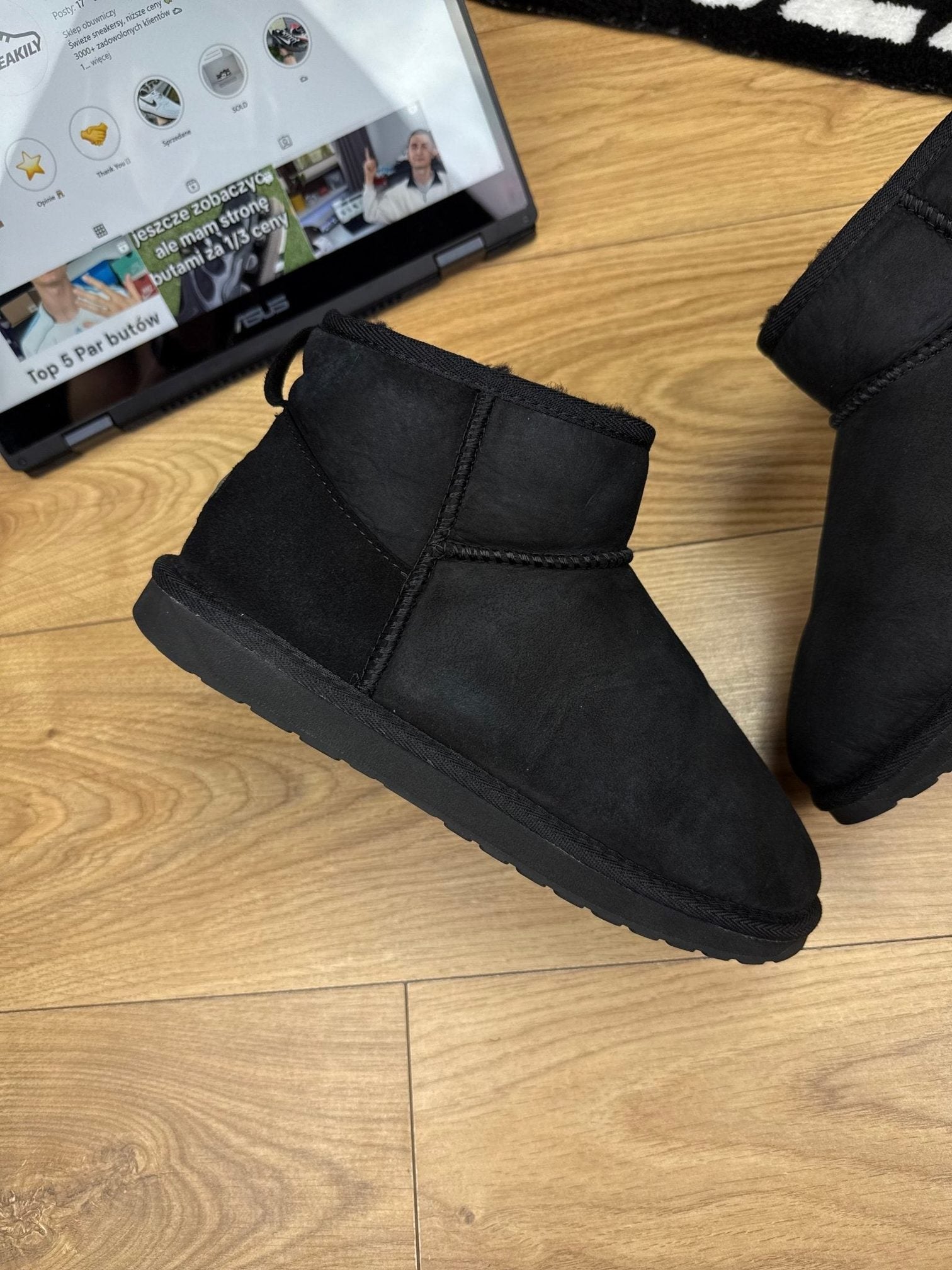EMU Australia Stinger Micro — buty sportowe męskie w dobrym stanie rozmiar 40, zewnętrzny panel prawego buta