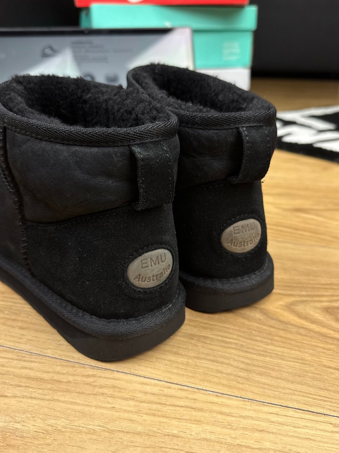 Emu Australia Stinger Micro (40)