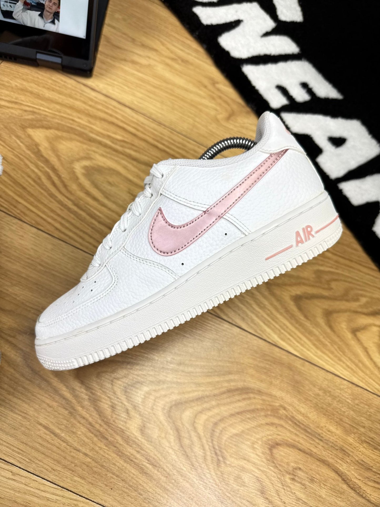 Nike Air Force 1 Low (40)
